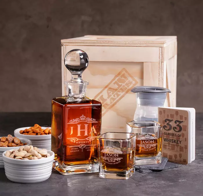 Cool Groomsmen Gifts That They’ll Keep Forever